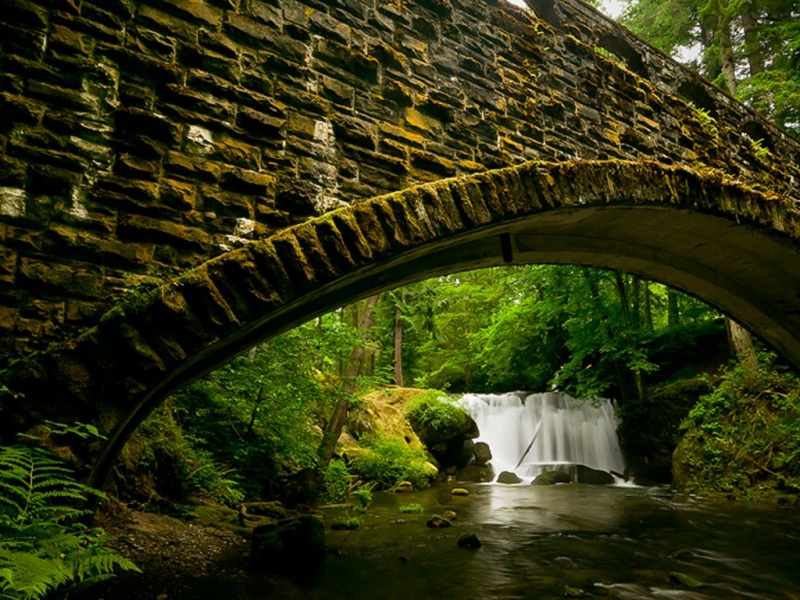 带桥石林瀑的自然风景电脑桌面壁纸