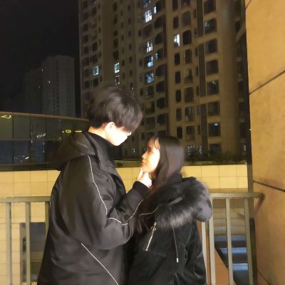 16组浪漫情侣微信头像 帮你开启甜蜜日常