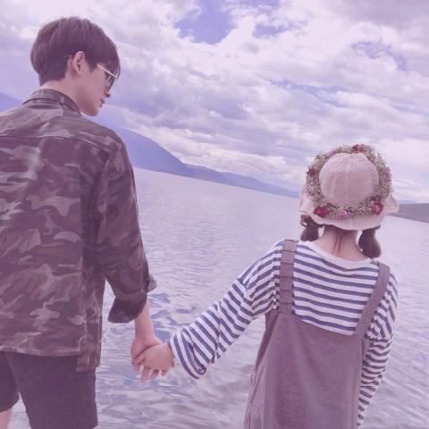 24张超好看的意境风两人情侣QQ头像，每张都高清耐看