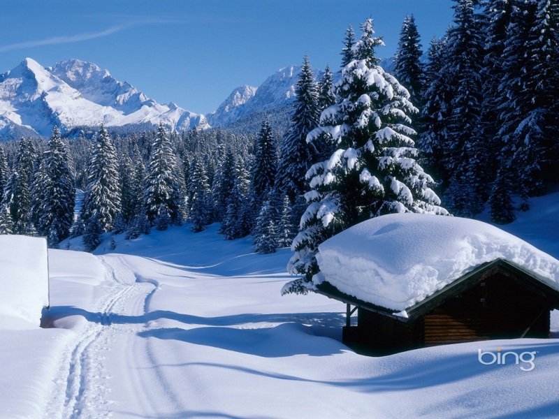 冬季雪景山景小木屋树林动漫壁纸 适配多尺寸电脑桌面