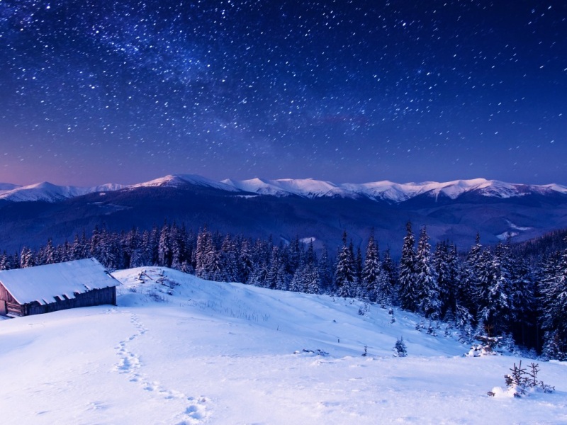 夜晚山间雪夜小屋壁纸推荐
