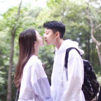 22张高清唯美浪漫情侣头像合集