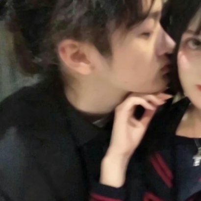 16组一左一右的甜蜜情侣头像 高清浪漫款直接抱走