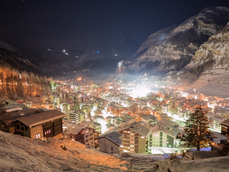 瑞士冬日小镇夜景 多款高清电脑壁纸任你选