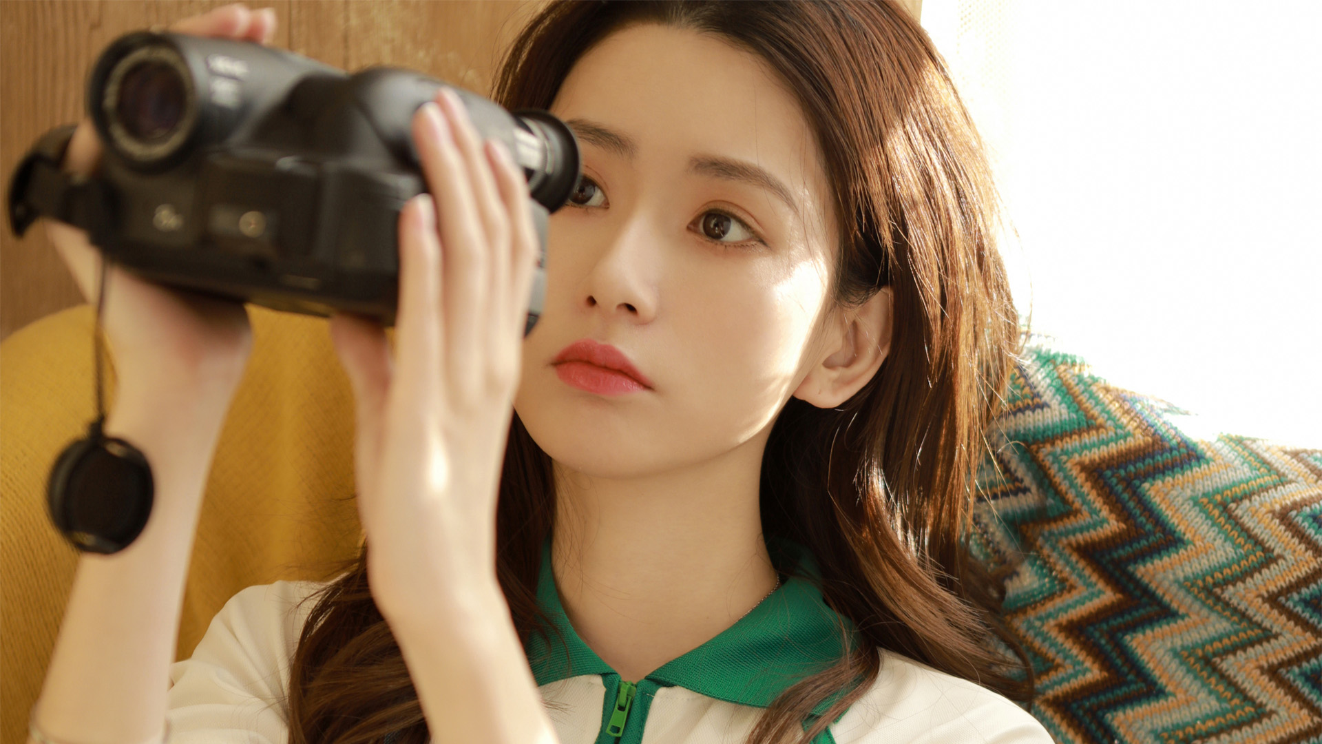 王秋紫高清电脑壁纸上线 多款主流分辨率可选