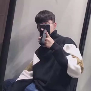 手机控情侣头像一对两张 高清霸气款来了！共18张拿手机情侣头像