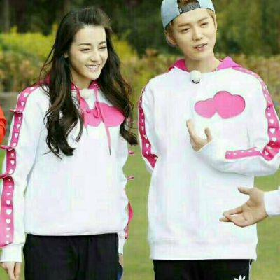 鹿晗迪丽热巴CP情侣头像合集 共14组明星头像素材