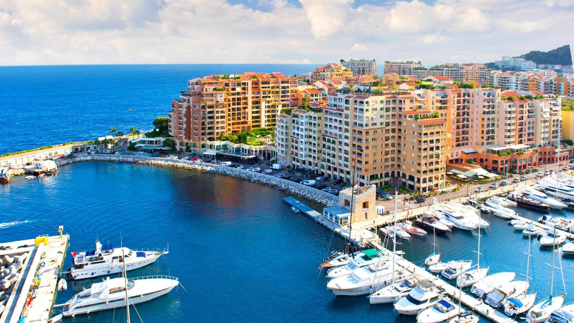 摩纳哥滨海船坞风光电脑桌面壁纸