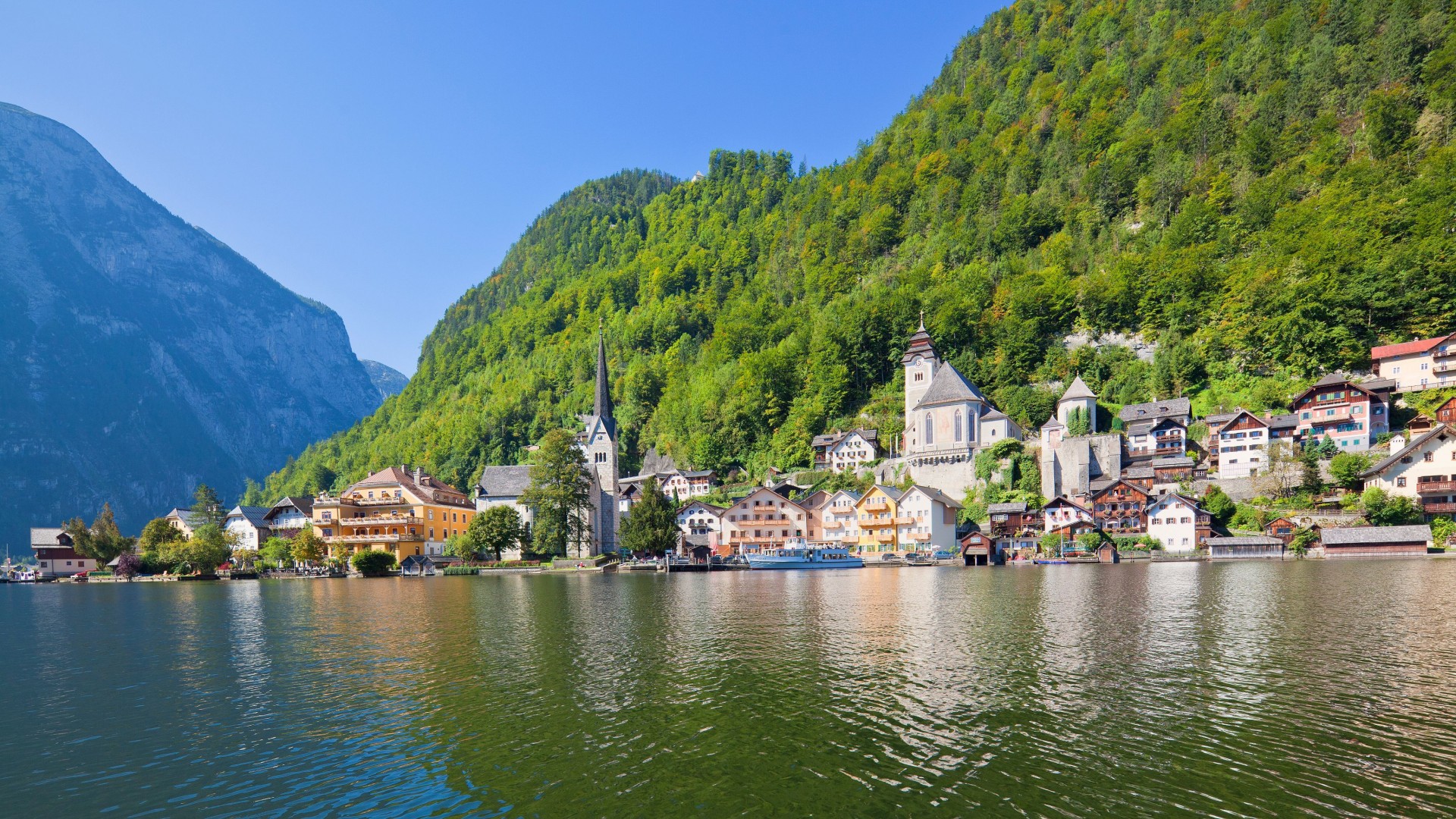 奥地利哈尔施塔特湖景电脑壁纸上新 适配多款主流屏幕尺寸