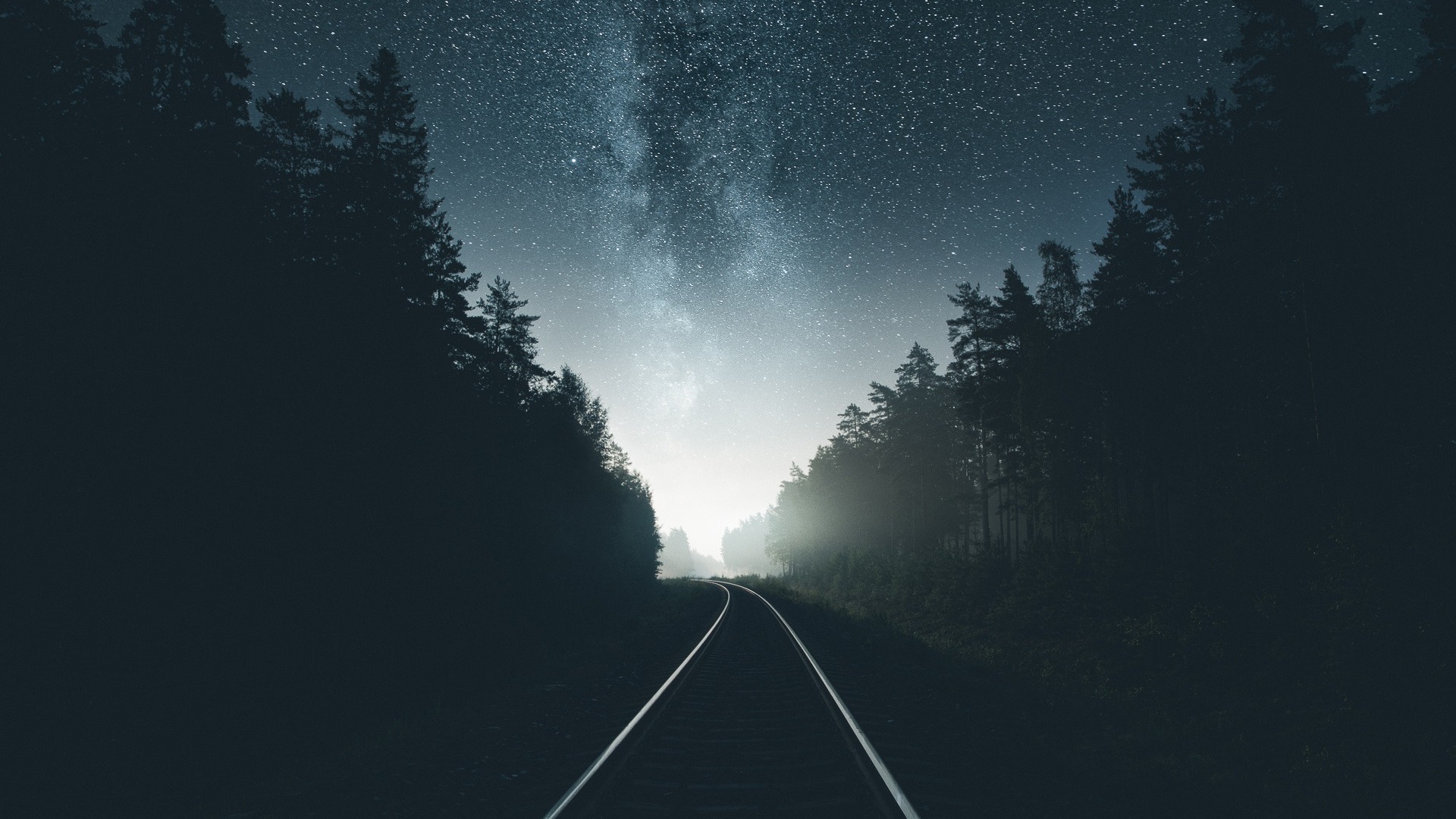 深夜铁路星空电脑壁纸