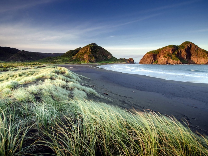 好看的美丽岛边风景电脑动漫壁纸分享