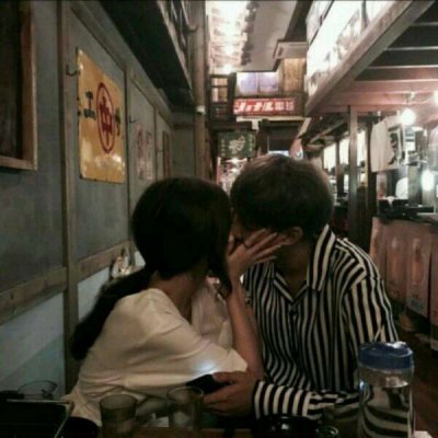 16组高清真人情侣头像 一左一右甜到齁