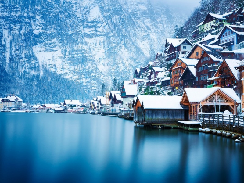 哈尔施塔特冬日雪景！奥地利山湖风光电脑壁纸