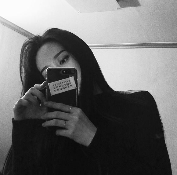 16张好看又流行的黑白微信情侣头像合集