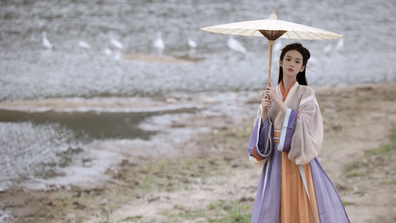 周也古风高清壁纸上线 多款分辨率可选