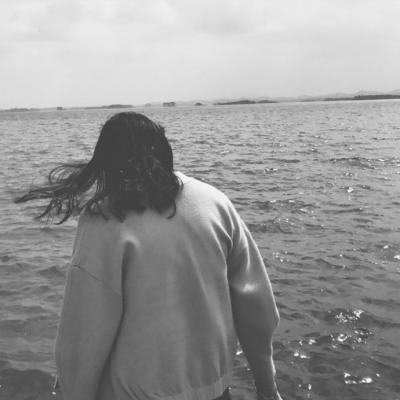 26张高清伤感意境黑白情侣头像 一对双人情侣人头像