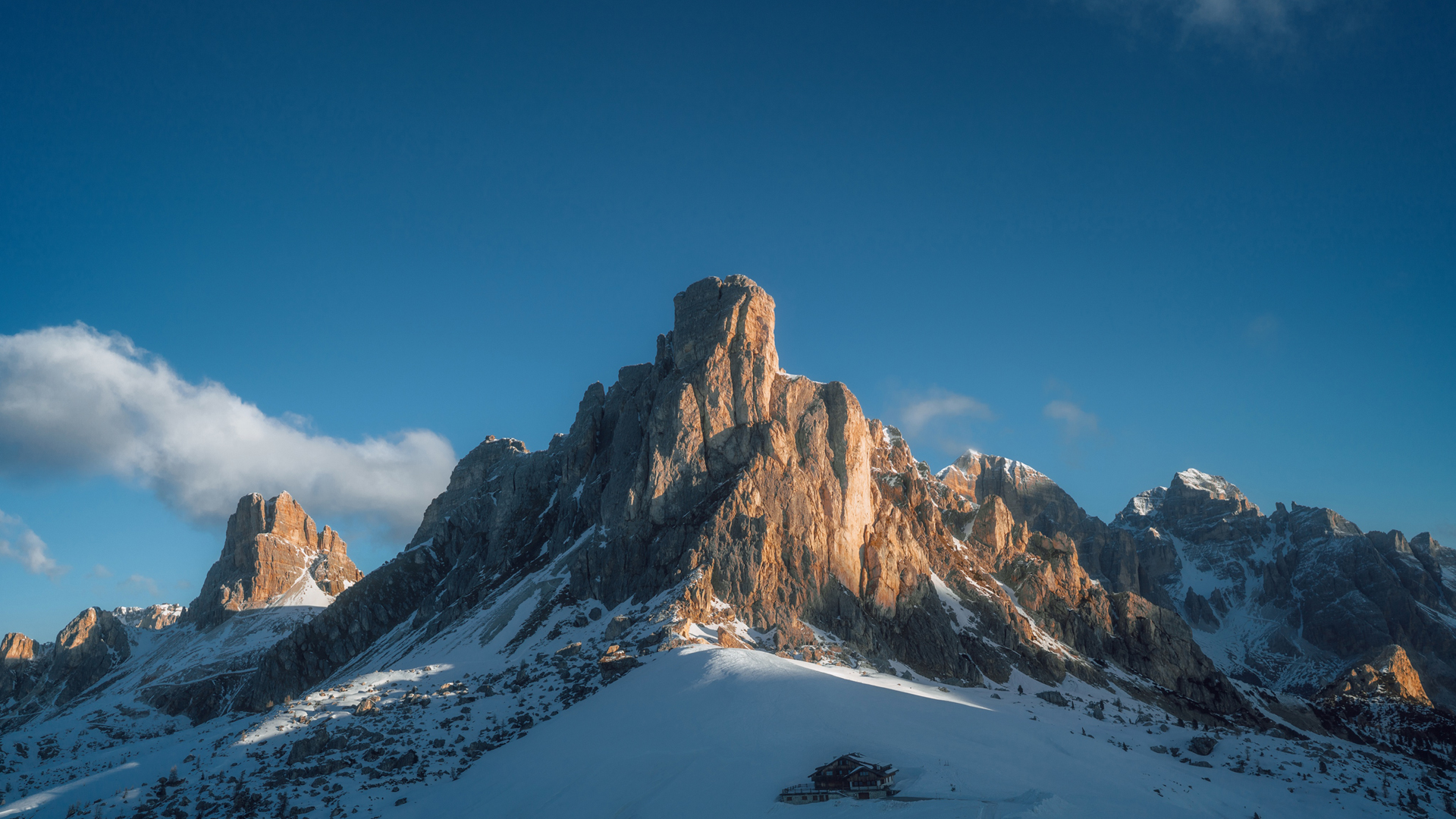 适配电脑的高清雪山村落自然风景壁纸合集