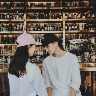 真人情侣秀恩爱头像！一左一右高清甜系图共18张