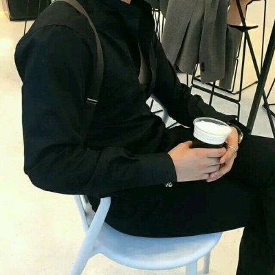 不露脸也甜！12张高清个性身体部位情侣头像