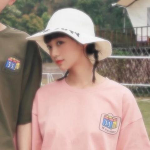 24张超酷嘻哈风潮牌情侣头像 高清好看直接用