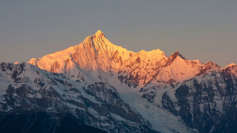 日照金山带祝福的电脑壁纸 好看又讨彩头