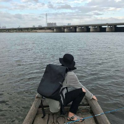 18张高清意境款！一男一女分开的情侣头像合集