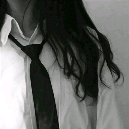 一男一女身体部位情侣头像合集 82张高清图来了