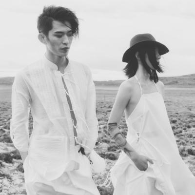 26张高清伤感意境黑白情侣头像 一对双人情侣人头像