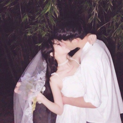 婚纱情侣头像一对两张 高清好看的穿婚纱情侣头像合集