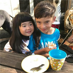 超可爱！双人萌娃情侣头像一对两张 12张可爱萌图合集