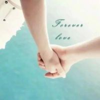 30张超甜情侣牵手头像合集 氛围感拉满的唯美手牵手情头