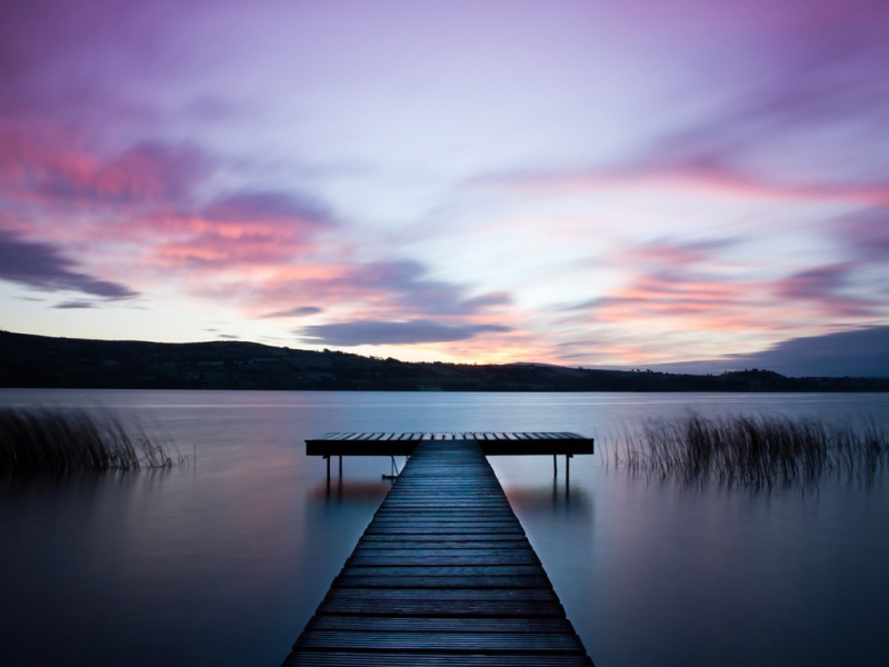 爱尔兰河畔沙滩风景高清电脑壁纸