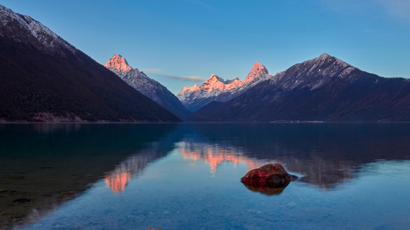 华为MatePad Pro11内置山水湖高山高清壁纸上线