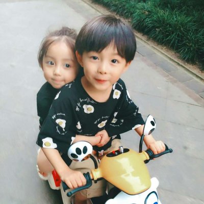 24组超萌小孩情侣头像 高清好看的一对萌娃情头