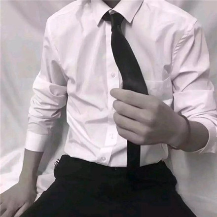 一男一女身体部位情侣头像合集 82张高清图来了