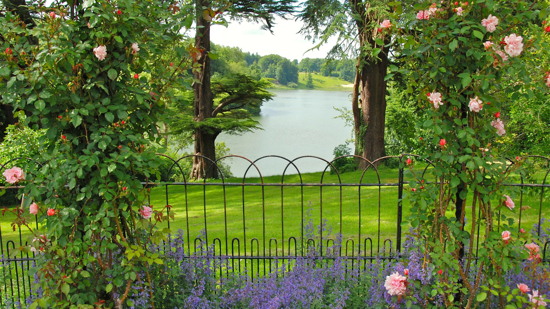 牛津郡花园治愈风景电脑壁纸上线 适配多款主流屏幕尺寸