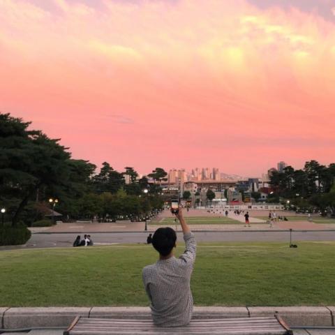 18组高清唯美背影情侣头像，一男一女一人一张