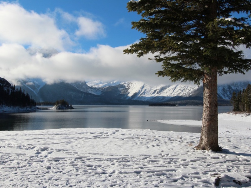 冬季雪山湖岛风景壁纸合集