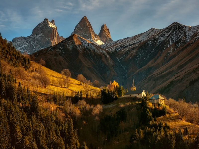阿尔卑斯山秋日城堡小屋壁纸 多款高清尺寸可选