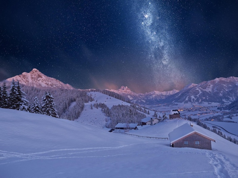 冬日雪夜山居！这款动漫风电脑壁纸太治愈了