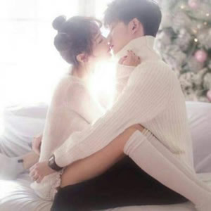 12张高清小清新吻照情侣头像 双人唯美氛围感拉满