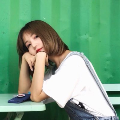 18张高清意境款！一男一女分开的情侣头像合集