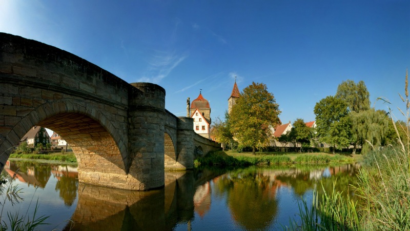 带桥梁河流的动漫风景电脑桌面壁纸推荐