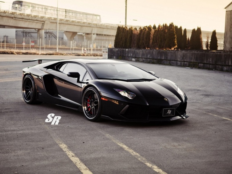 黑色改装兰博基尼Aventador Sr桌面壁纸来了