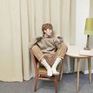 成熟风一左一右情侣头像 12张高清甜系双人头像合集