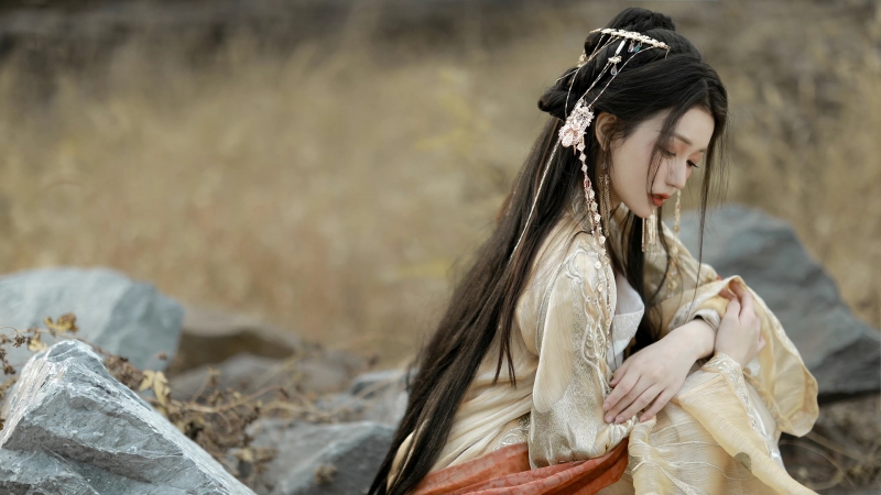 氛围感拉满！古风长发侧脸美女高清壁纸合集