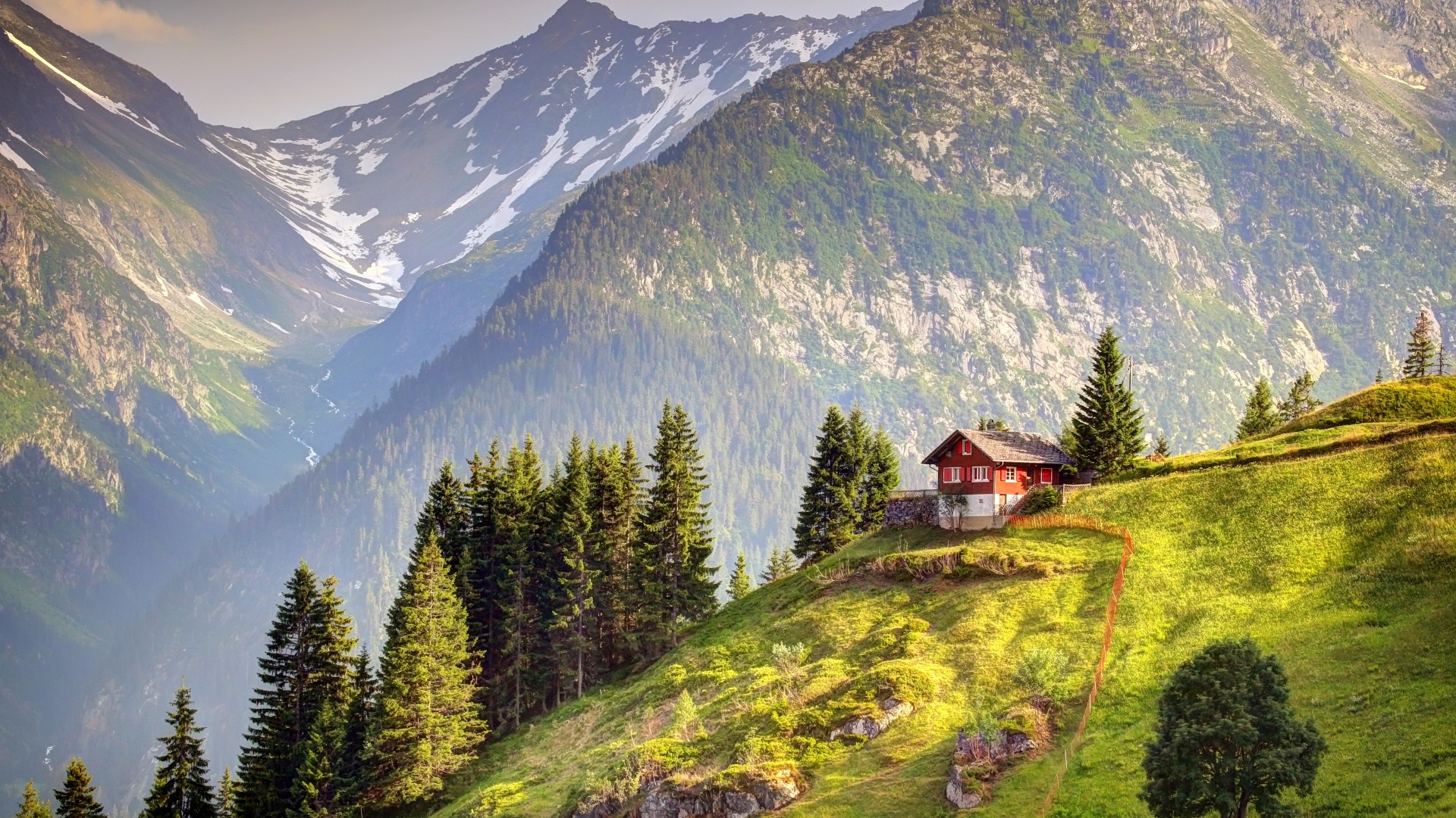 瑞士阿尔卑斯山林间小屋风景壁纸 高清多尺寸可选