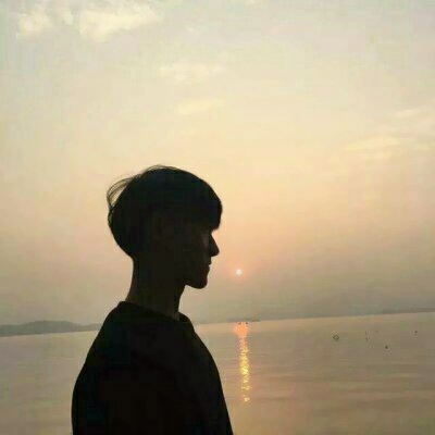 28张高清背影情侣头像 氛围感拉满的QQ情侣专用图