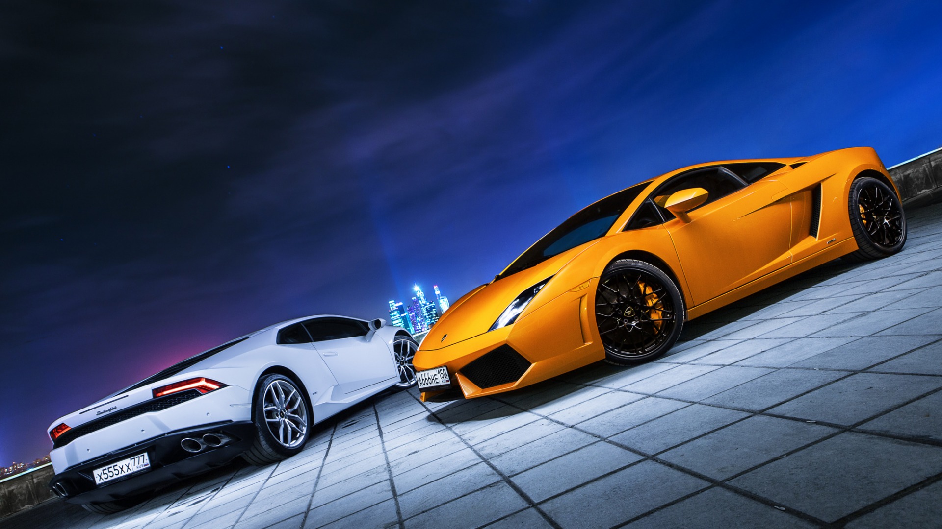 深夜城市里的兰博基尼盖拉多 高清电脑壁纸分享