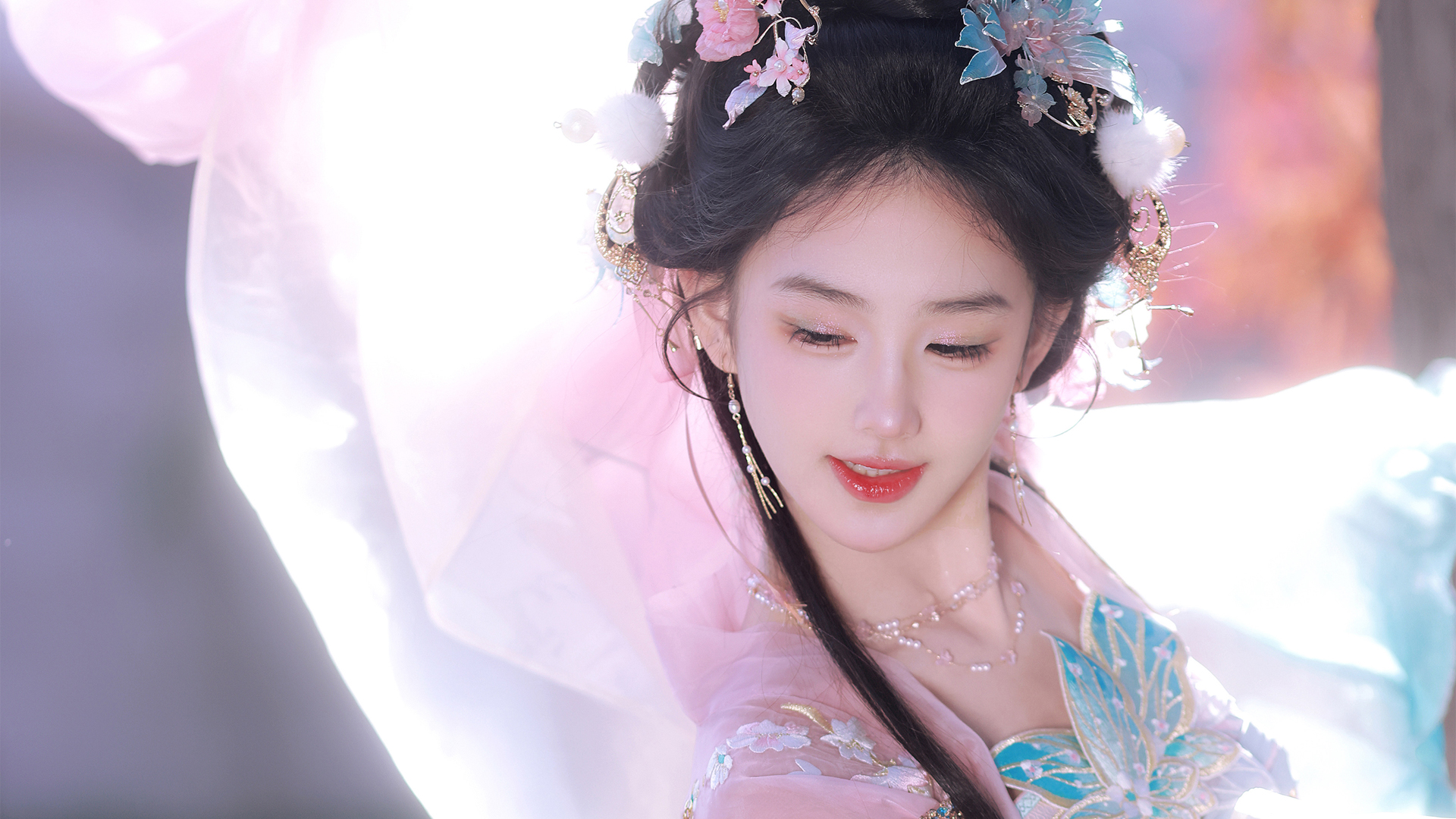 粉色古装造型黄玉瑶 多款高清电脑壁纸任你挑